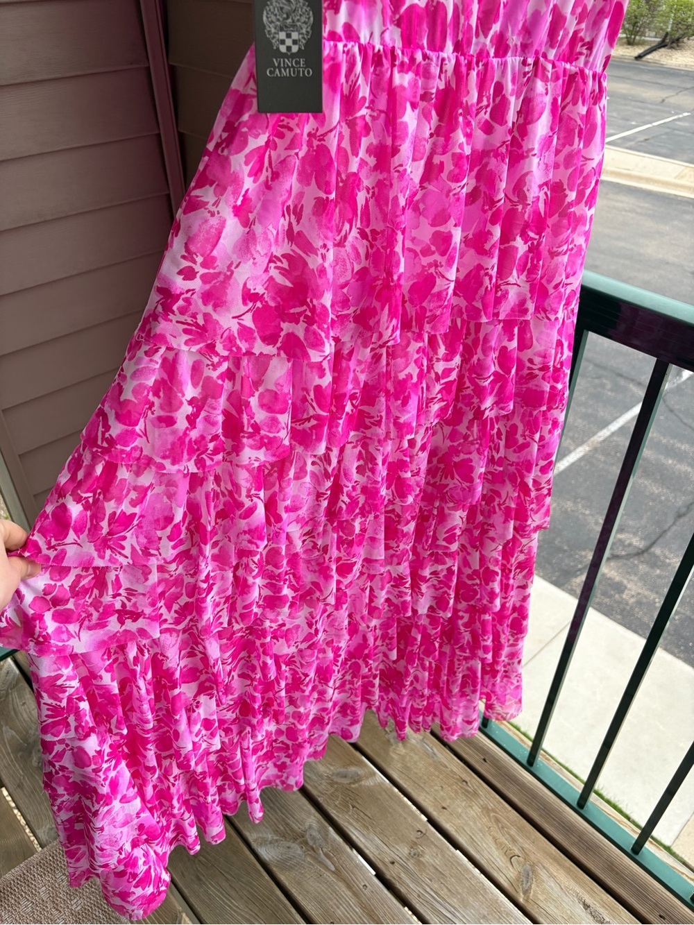 🆕💖Vince Camuto Pink Floral Tiered Maxi Dress Overlay Daisy Daze Size M Flowing - Picture 8 of 17